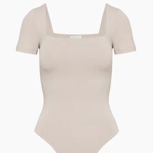 NWT - Contour squareneck shortsleeve bodysuit